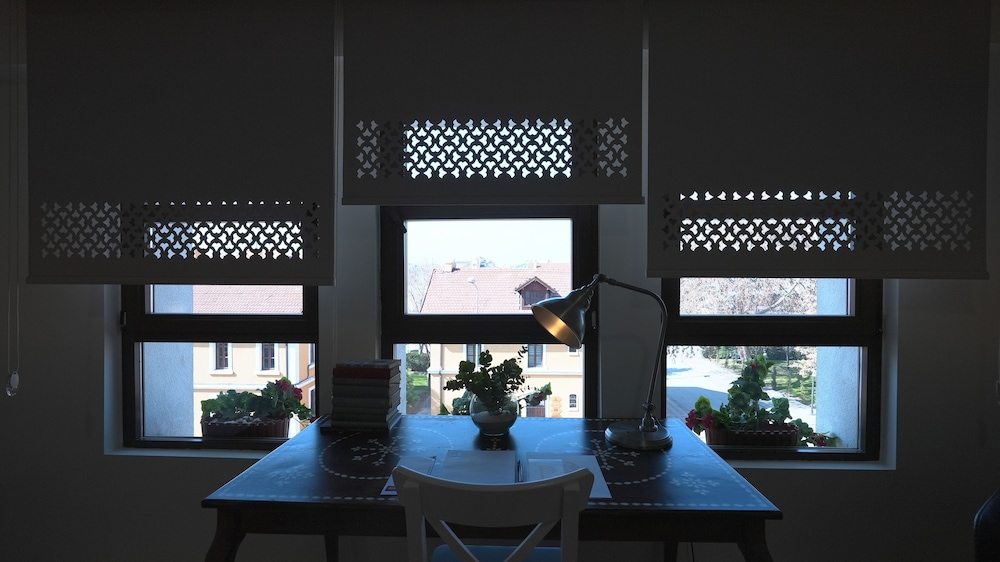 pertevniyal aziziye hotel