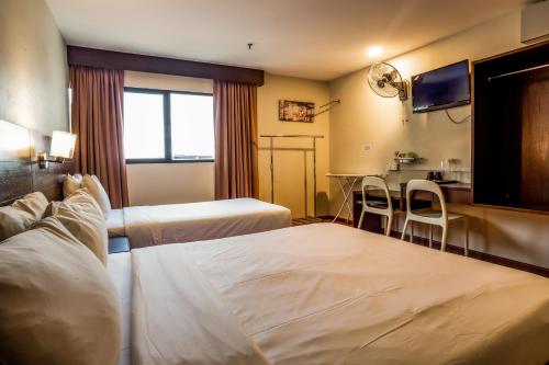 pp hotel by moxy