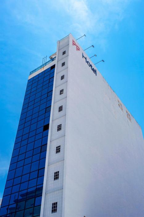 pp hotel by moxy