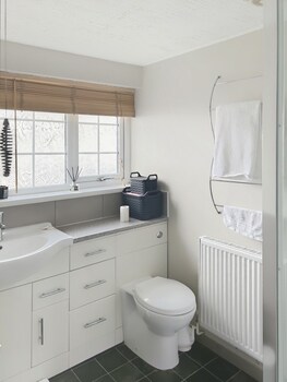private guest house with en suite with workspace