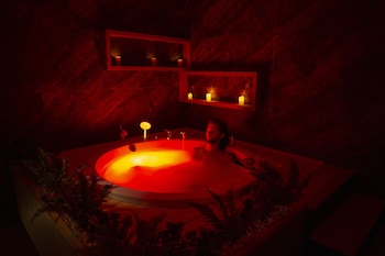 mayi hotel