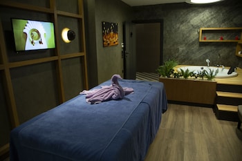 mayi hotel