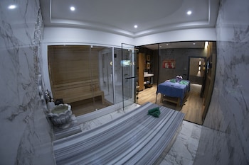 mayi hotel