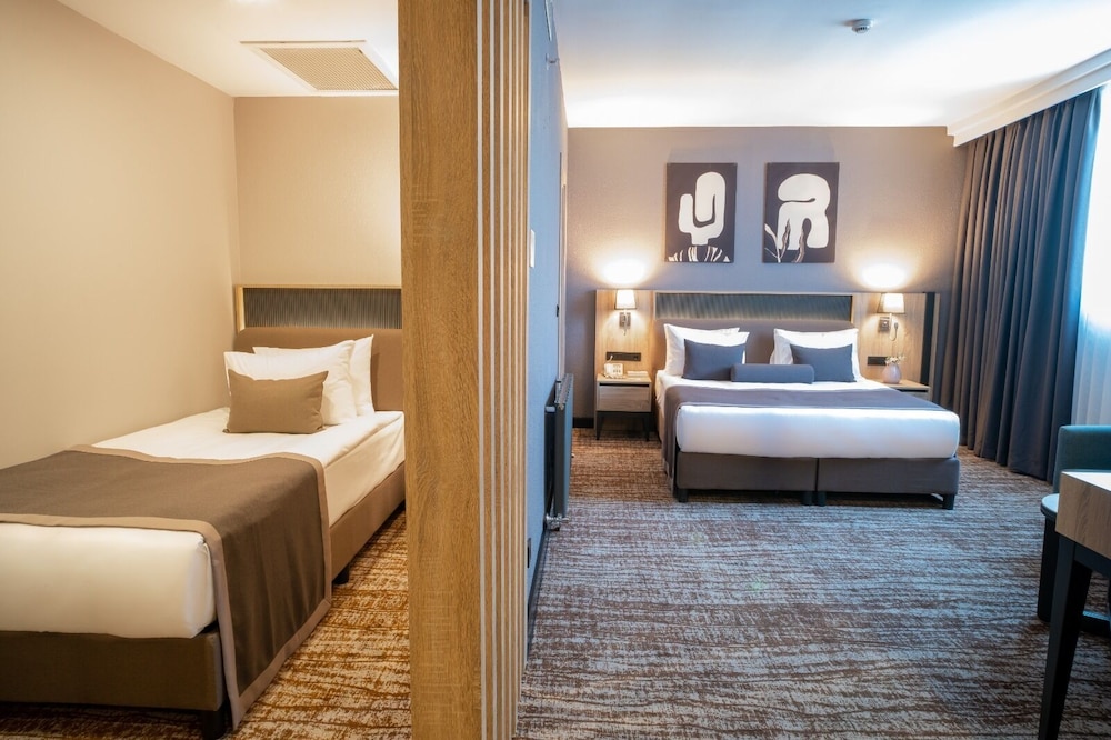 mayi hotel
