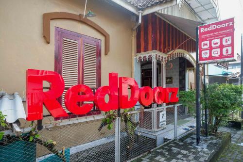 reddoorz golden inn tugu yogyakarta