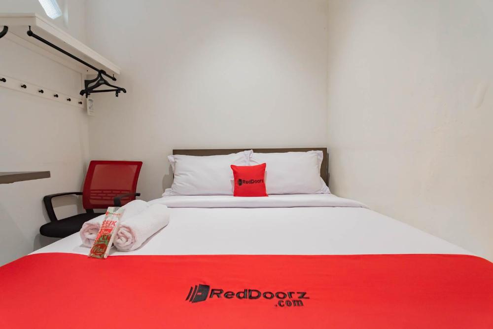 reddoorz plus pakuan residence tajur