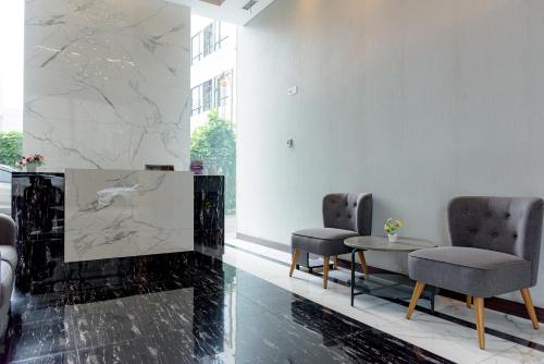 redliving apartemen b residence bsd b hotel