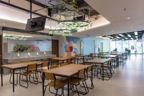 redliving apartemen b residence bsd b hotel