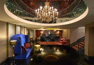 the scarlet hotel