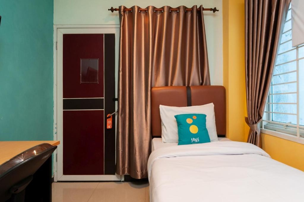 sans hotel finest medan