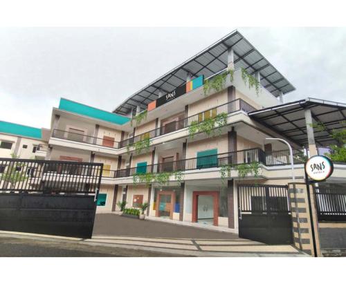 sans hotel queen batu