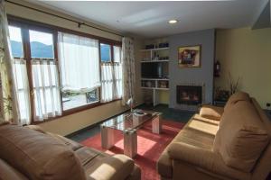 Hotel Puerta Del Oriente,La Borbolla>>Asturias,3 star