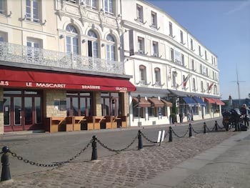 best western le cheval blanc vieux port