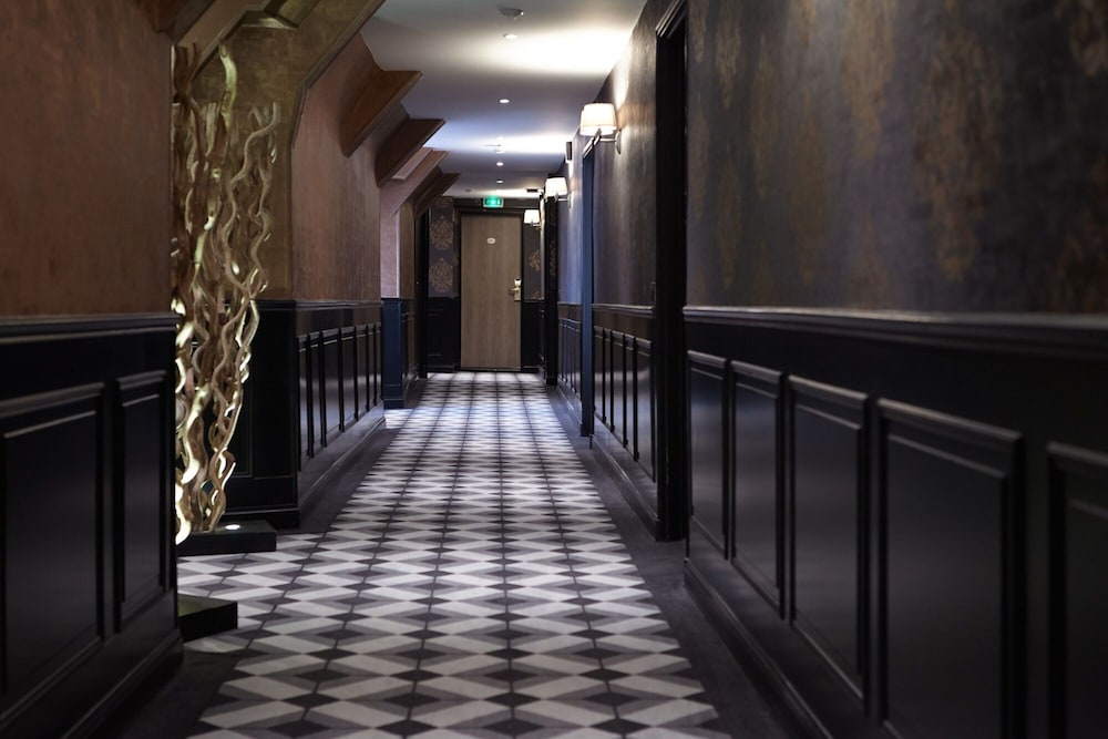 best western le cheval blanc vieux port