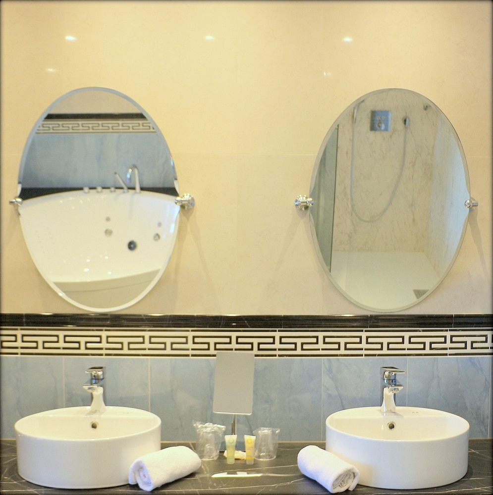 best western le cheval blanc vieux port