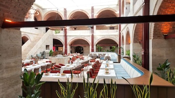 silk road museum hotel