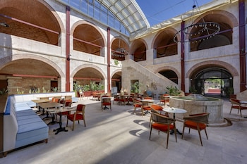 silk road museum hotel