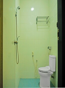 collection o 92690 hotel limas