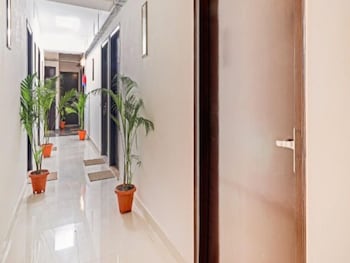 Hotel Vasundhara Grand,,3 star