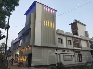 siyaram kunj hotel