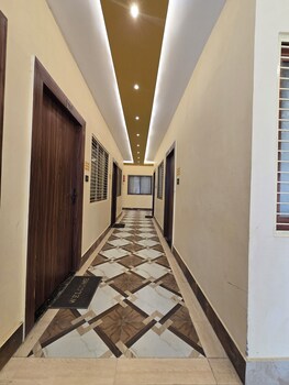 siyaram kunj hotel