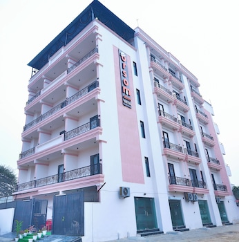 orsom stays sassy sector 53