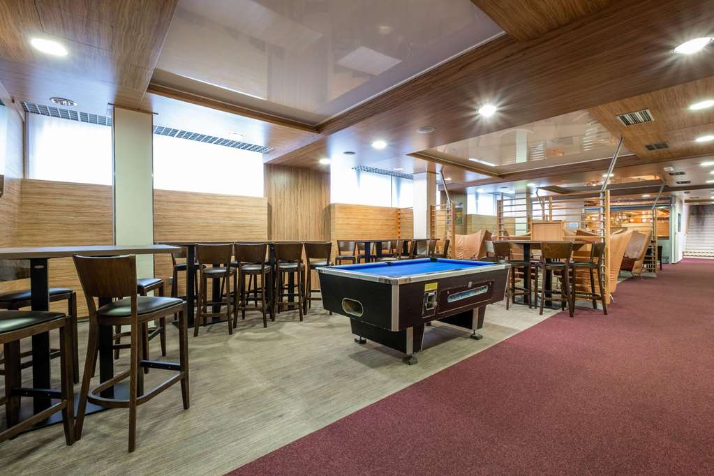 pinia hotel and resort