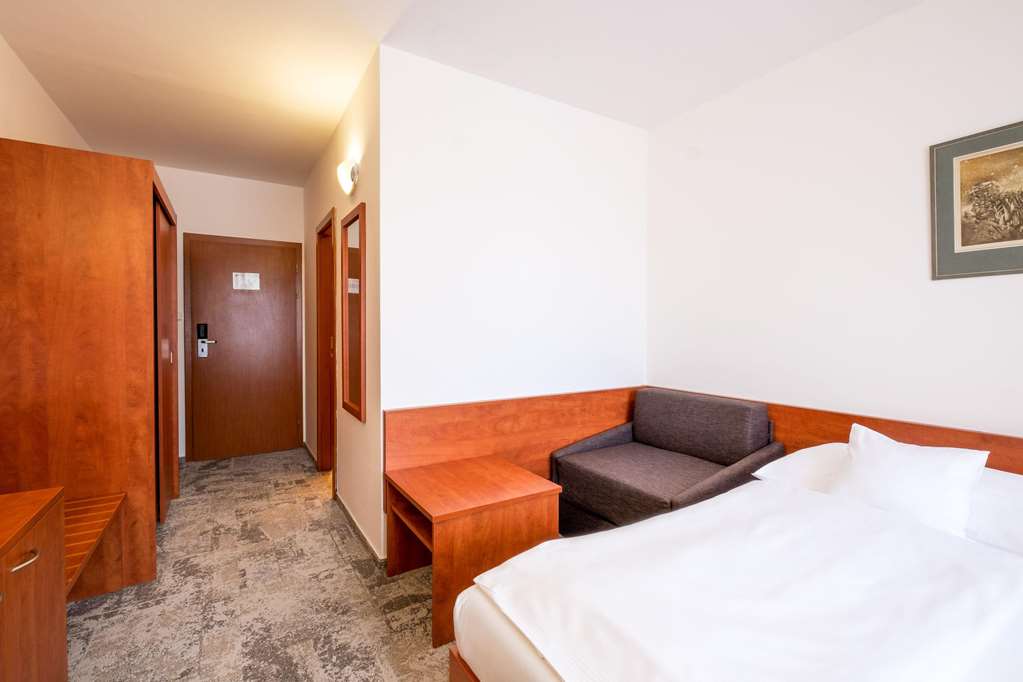 pinia hotel and resort