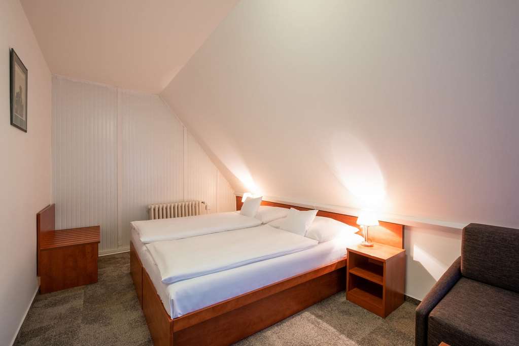 pinia hotel and resort