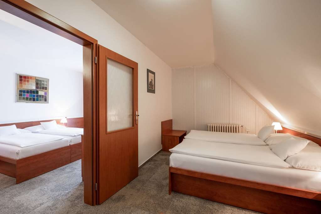 pinia hotel and resort