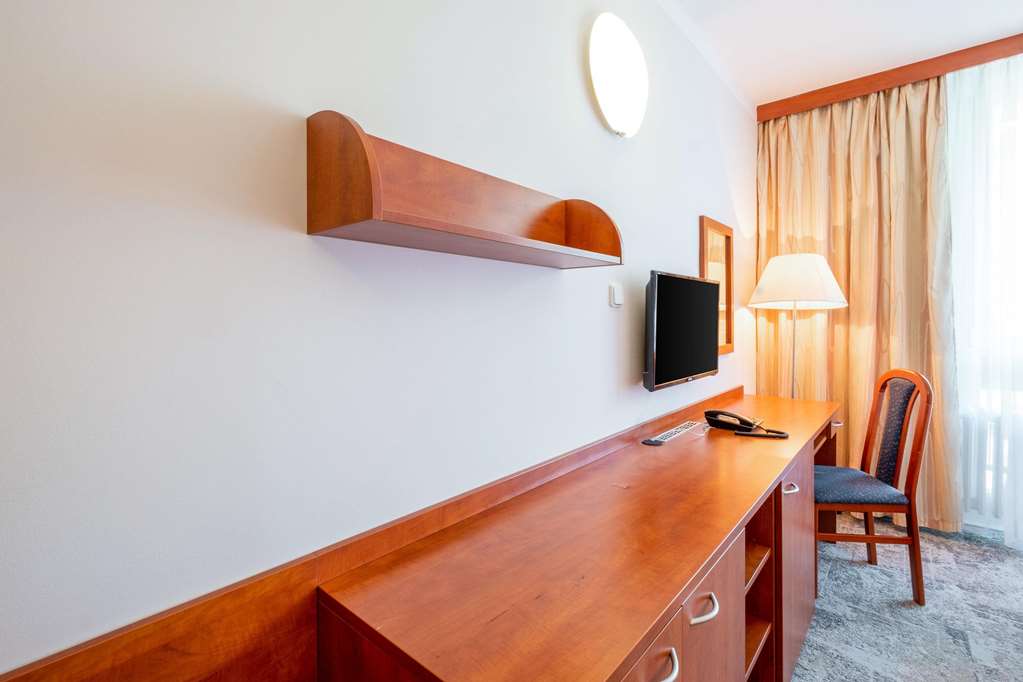 pinia hotel and resort