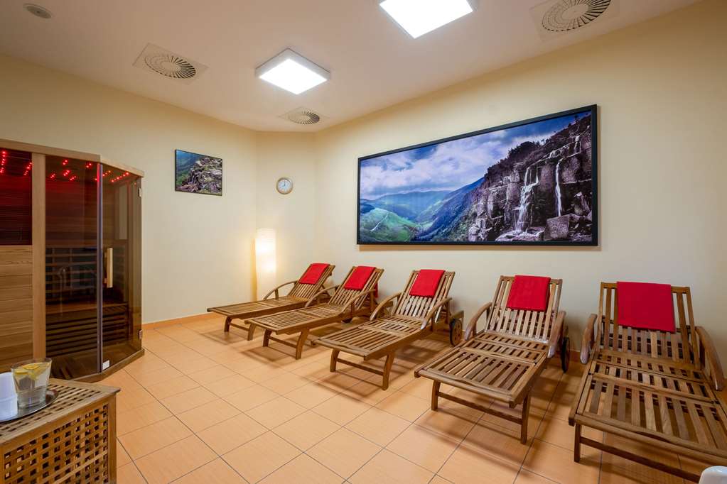 pinia hotel and resort