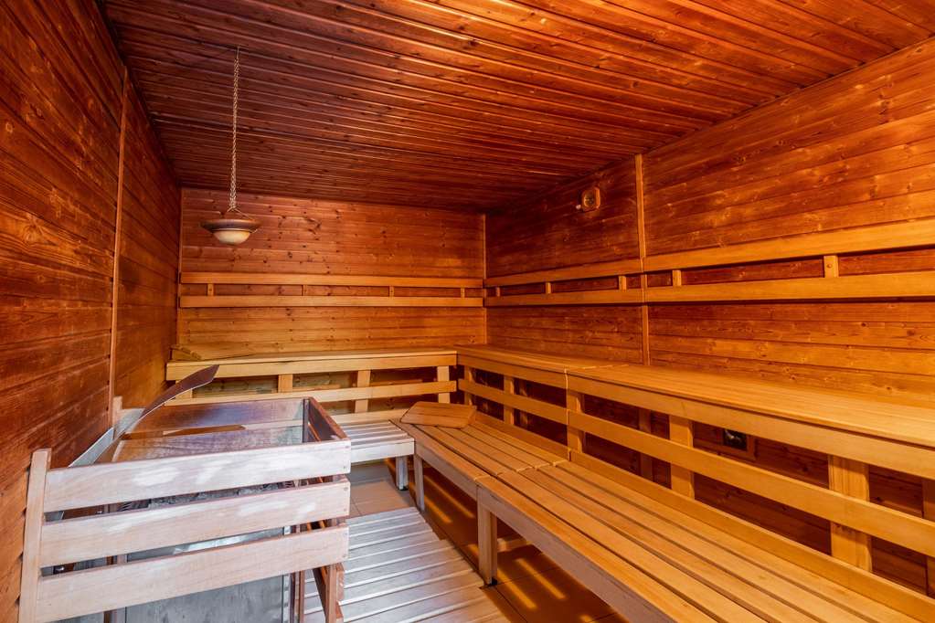 pinia hotel and resort