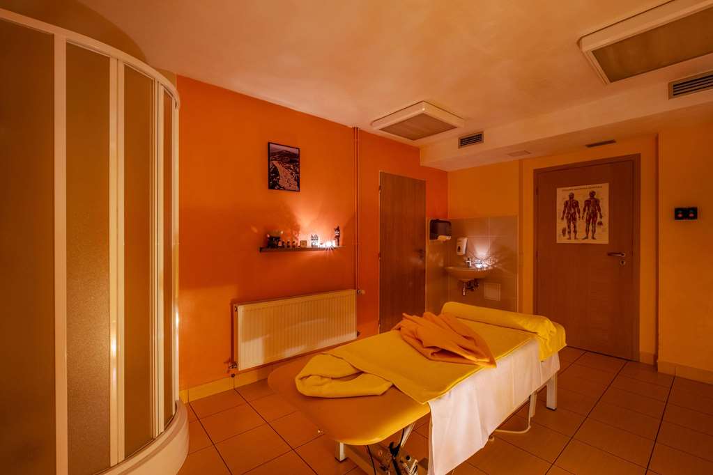 pinia hotel and resort