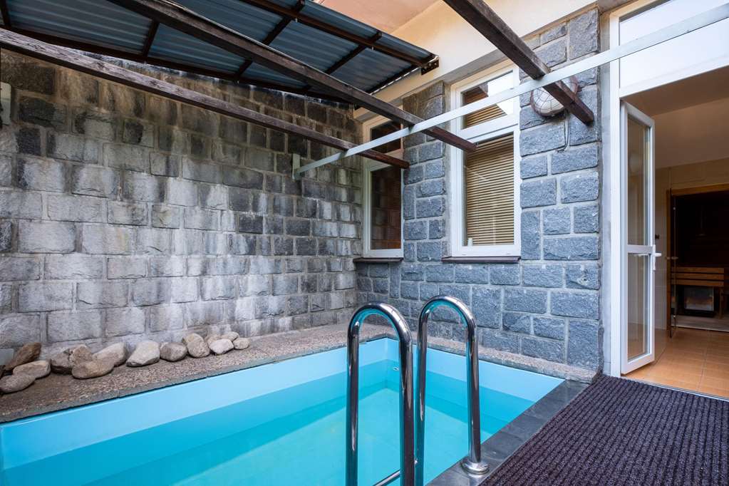 pinia hotel and resort