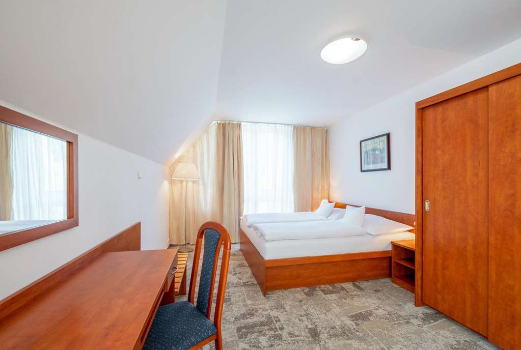 pinia hotel and resort