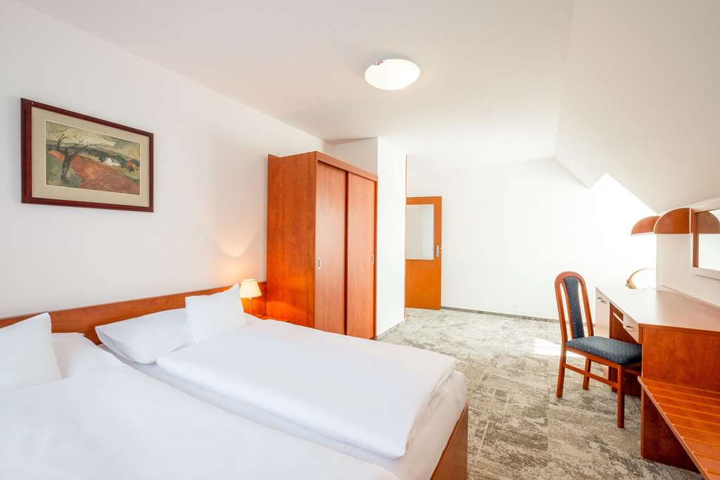 pinia hotel and resort