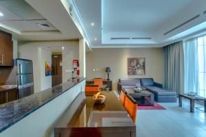 icon delux hotel apartments al barsha