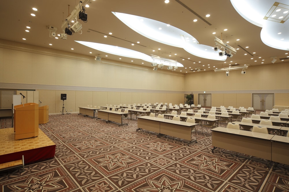 mercure toyama tonami resort and spa