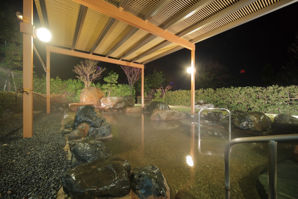 mercure toyama tonami resort and spa