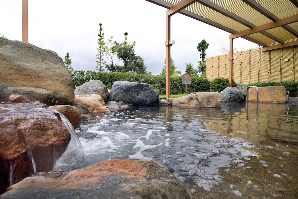 mercure toyama tonami resort and spa