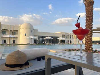 western hotel liwa