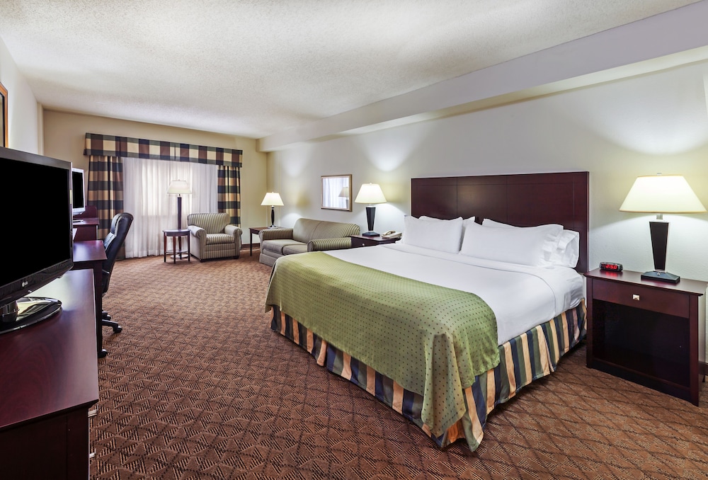 holiday inn springdale fayetteville area by ihg
