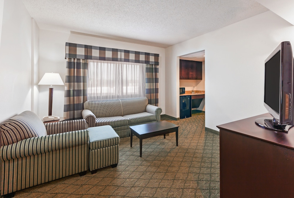 holiday inn springdale fayetteville area by ihg