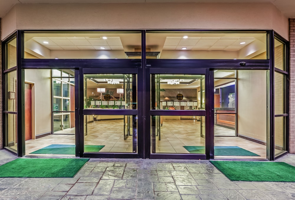 holiday inn springdale fayetteville area by ihg