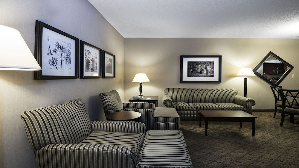 holiday inn springdale fayetteville area by ihg