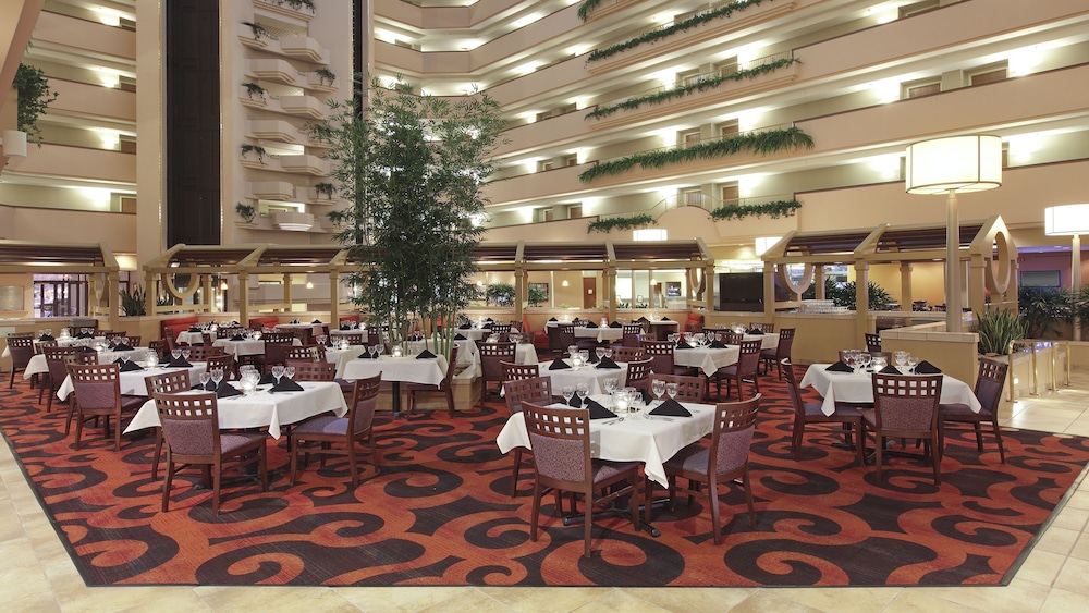 holiday inn springdale fayetteville area by ihg