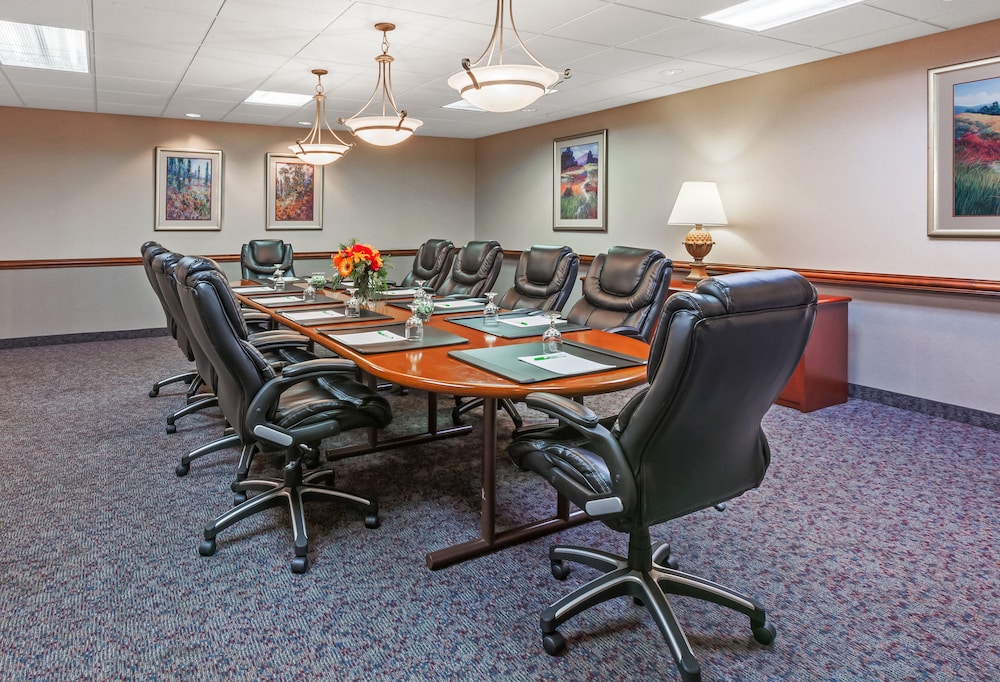 holiday inn springdale fayetteville area by ihg