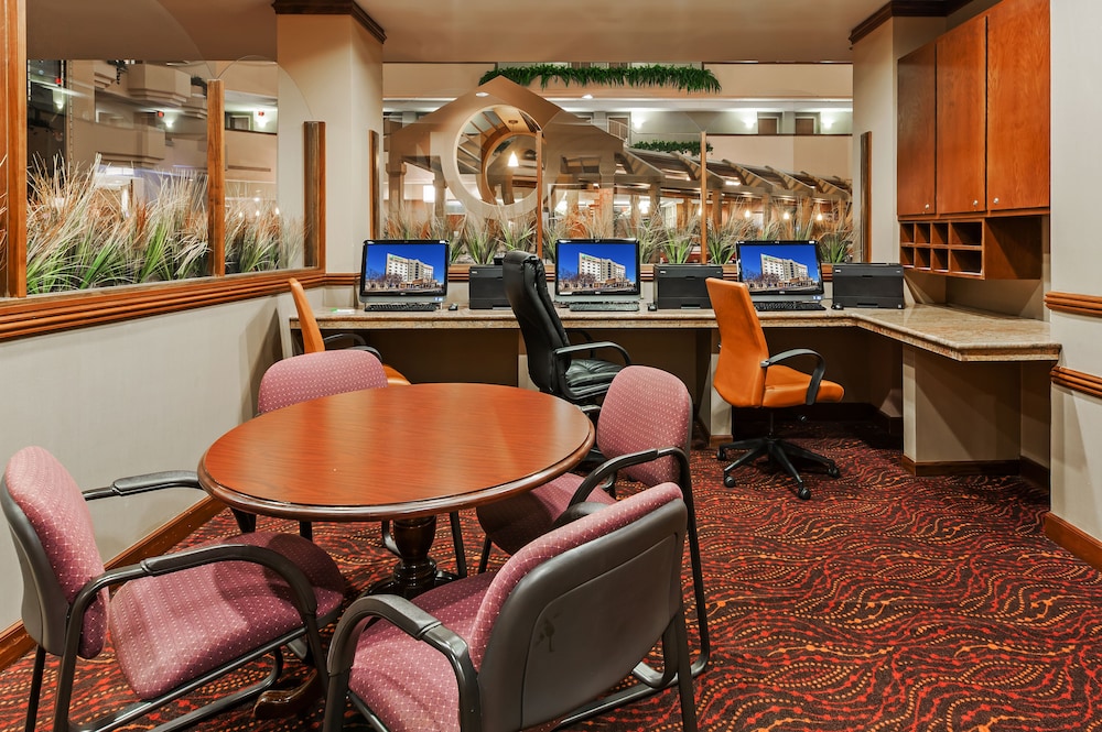 holiday inn springdale fayetteville area by ihg