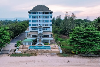 Khanom Golden Beach Hotel,Khanom>>Ban Phang Phrao,3 star